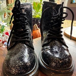Dr. Martens Airwalk boots - black sparkle, great condition only worn once!
